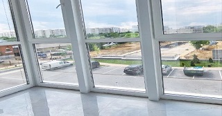 Панорамное остекление балкона Усть-Илимск цена от 11 тыс. руб. м/п.
